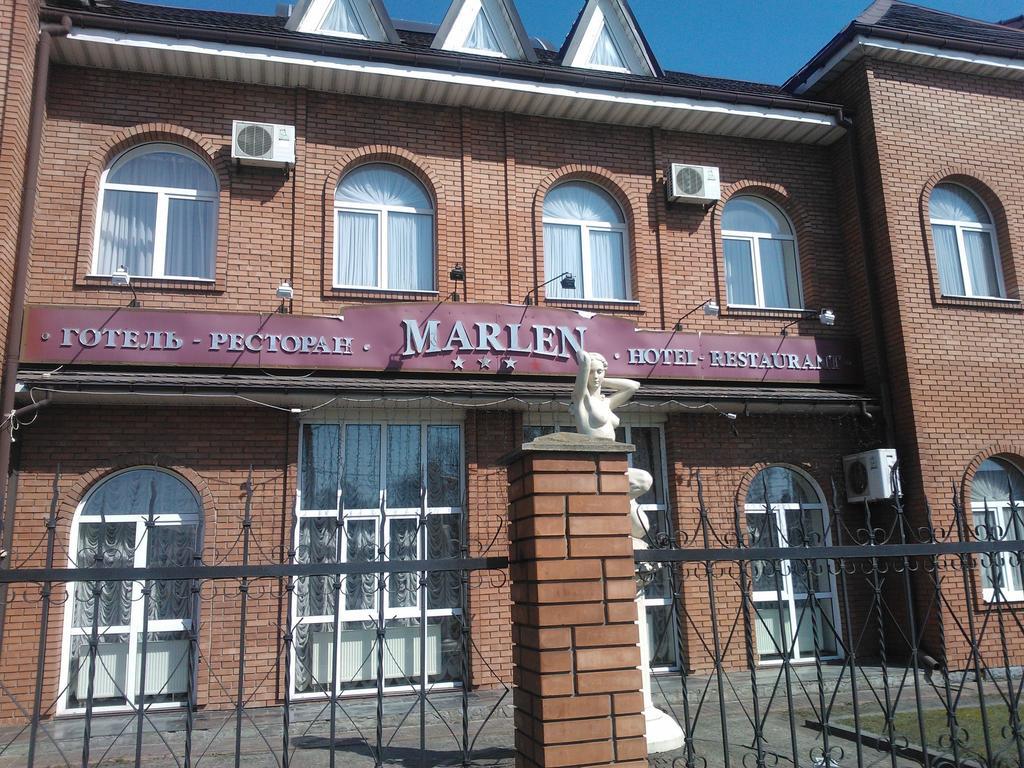 Marlen Hotel Ривне Екстериор снимка